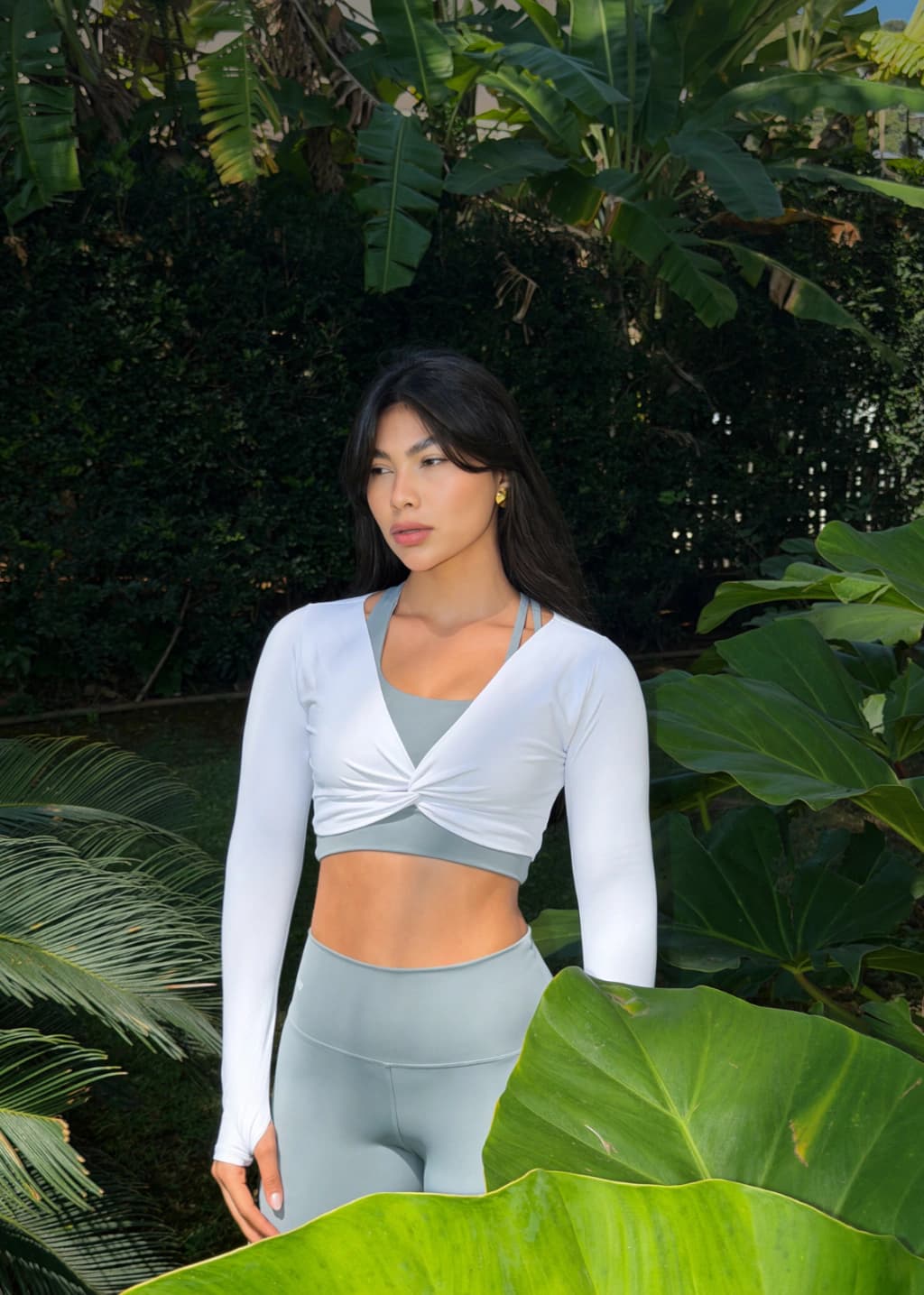 CROPPED AMY BRANCO