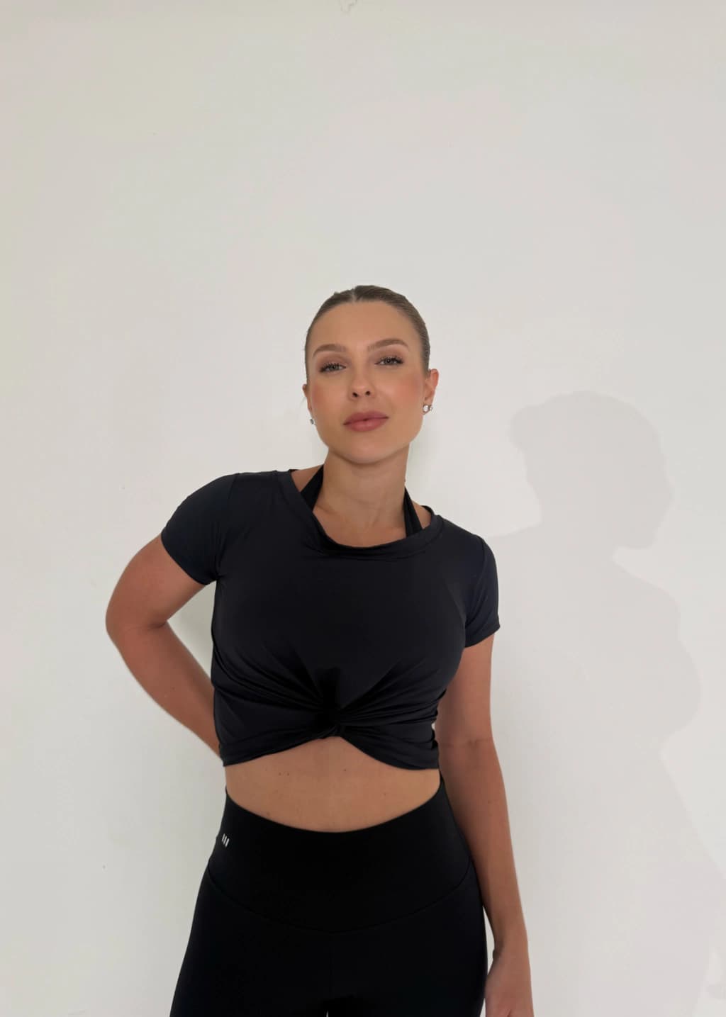 CROPPED ANNE PRETO
